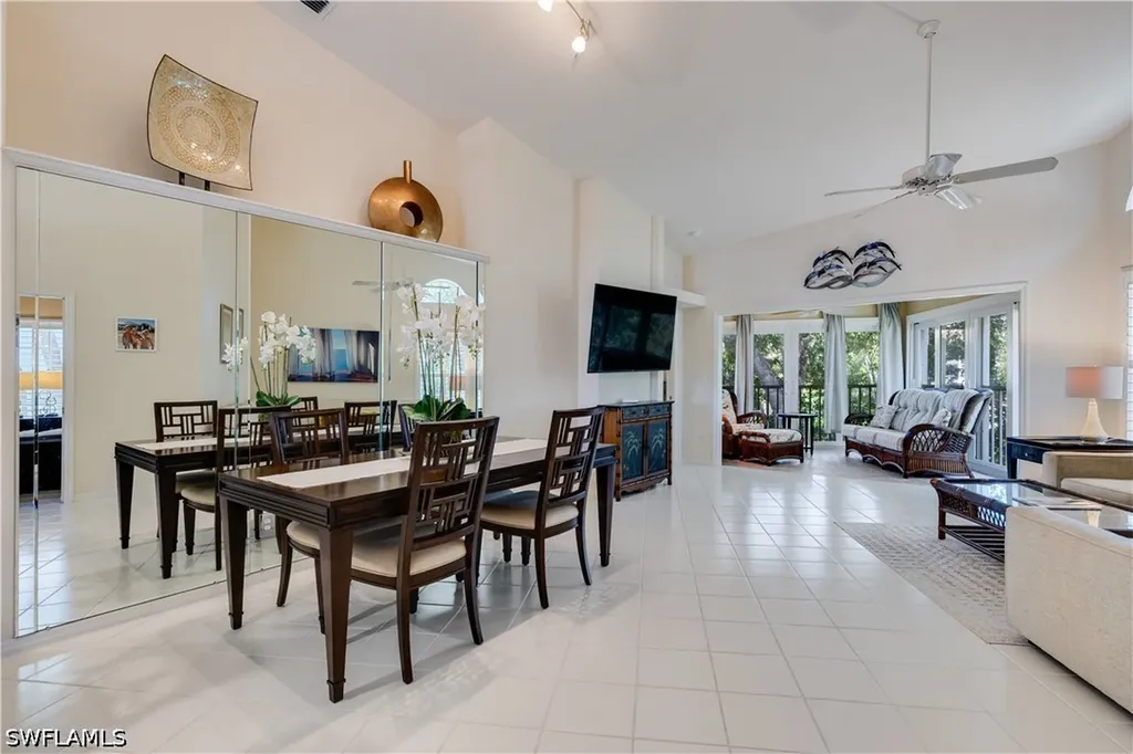 8420 Excalibur Circle Naples FL 34108