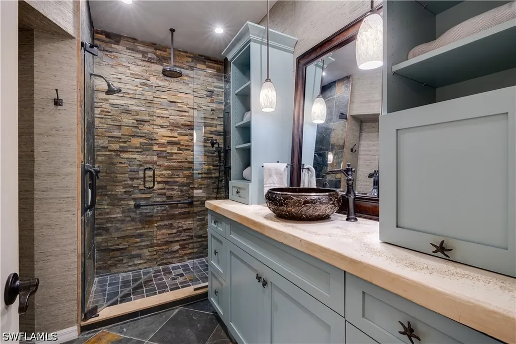 8420 Excalibur Circle Naples FL 34108