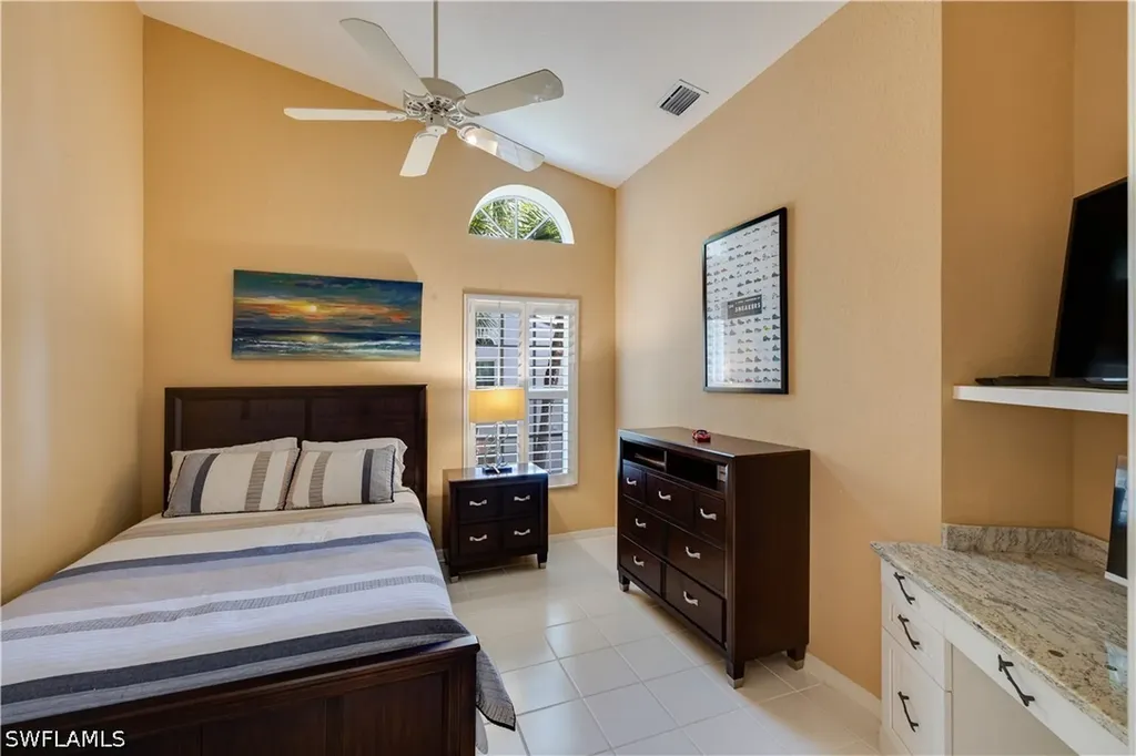 8420 Excalibur Circle Naples FL 34108