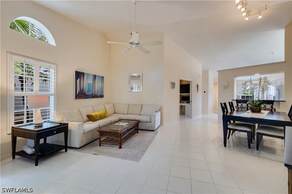 8420 Excalibur Circle Naples FL 34108
