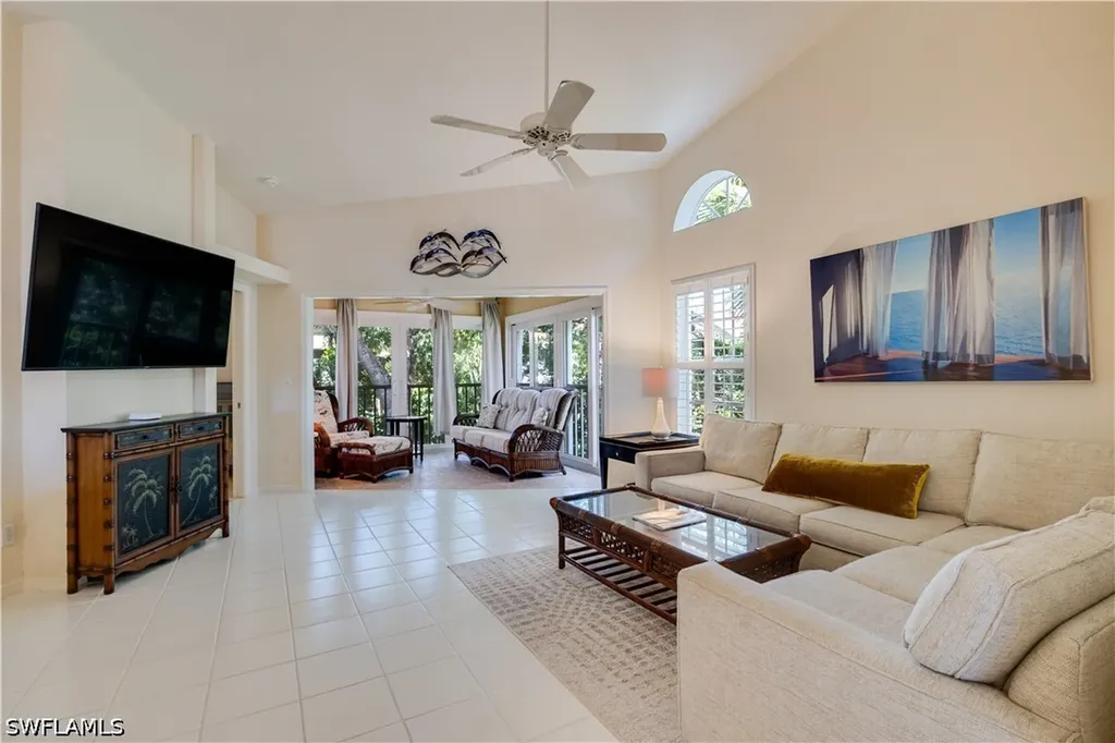 8420 Excalibur Circle Naples FL 34108