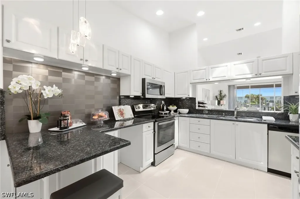 297 Stella Maris Drive S Naples FL 34114