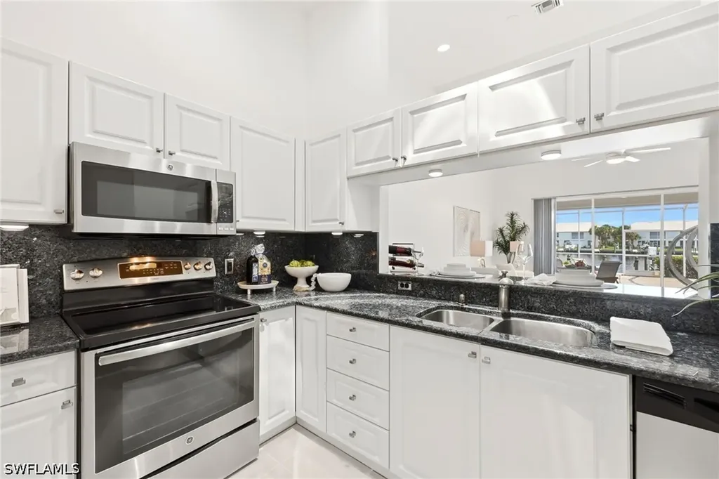 297 Stella Maris Drive S Naples FL 34114