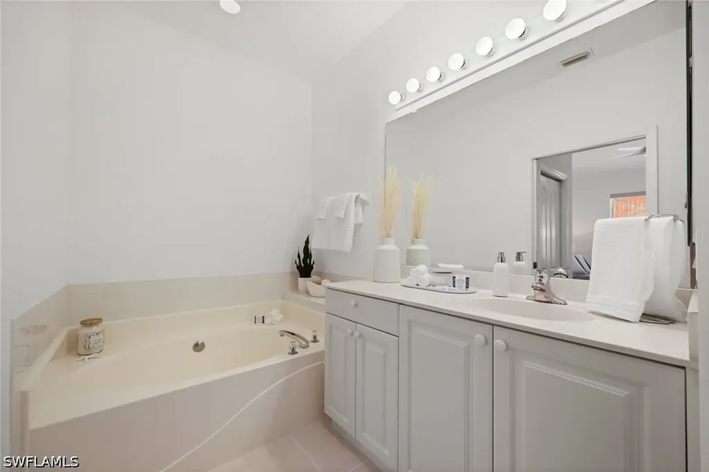 297 Stella Maris Drive S Naples FL 34114