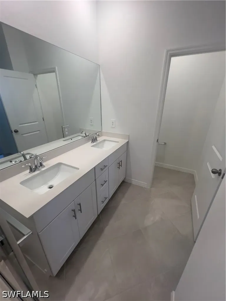 2833 Citrus Street Naples FL 34120