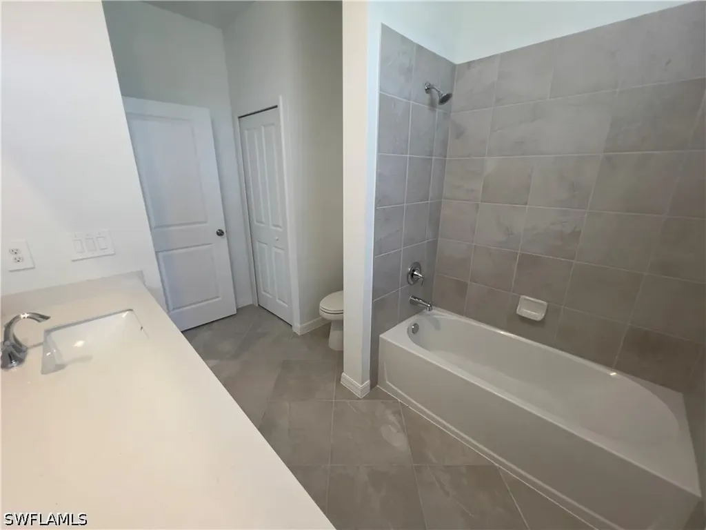 2833 Citrus Street Naples FL 34120