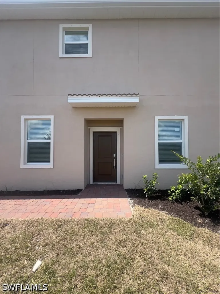 2833 Citrus Street Naples FL 34120