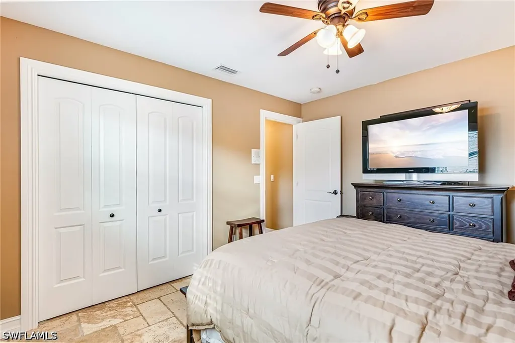 401 Candlewick Circle E Lehigh Acres FL 33936