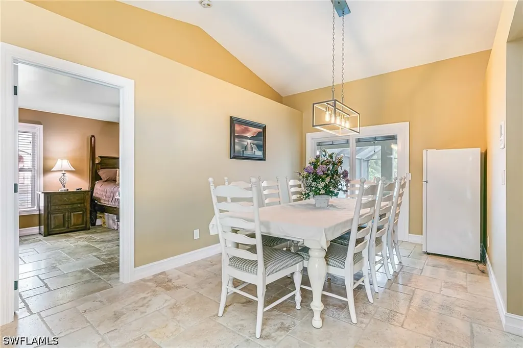 401 Candlewick Circle E Lehigh Acres FL 33936