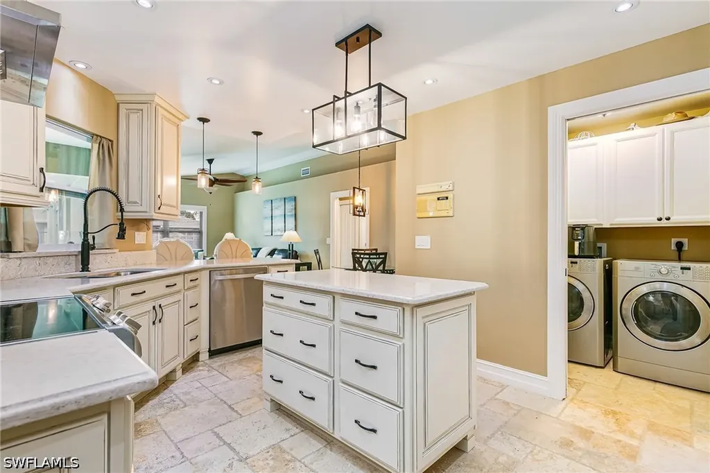401 Candlewick Circle E Lehigh Acres FL 33936