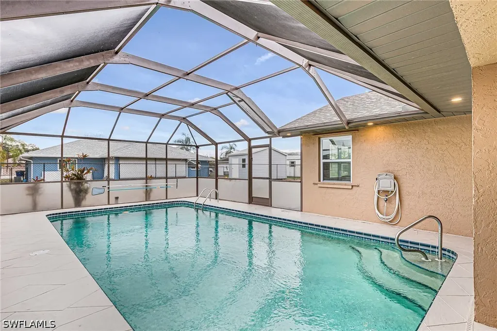 401 Candlewick Circle E Lehigh Acres FL 33936