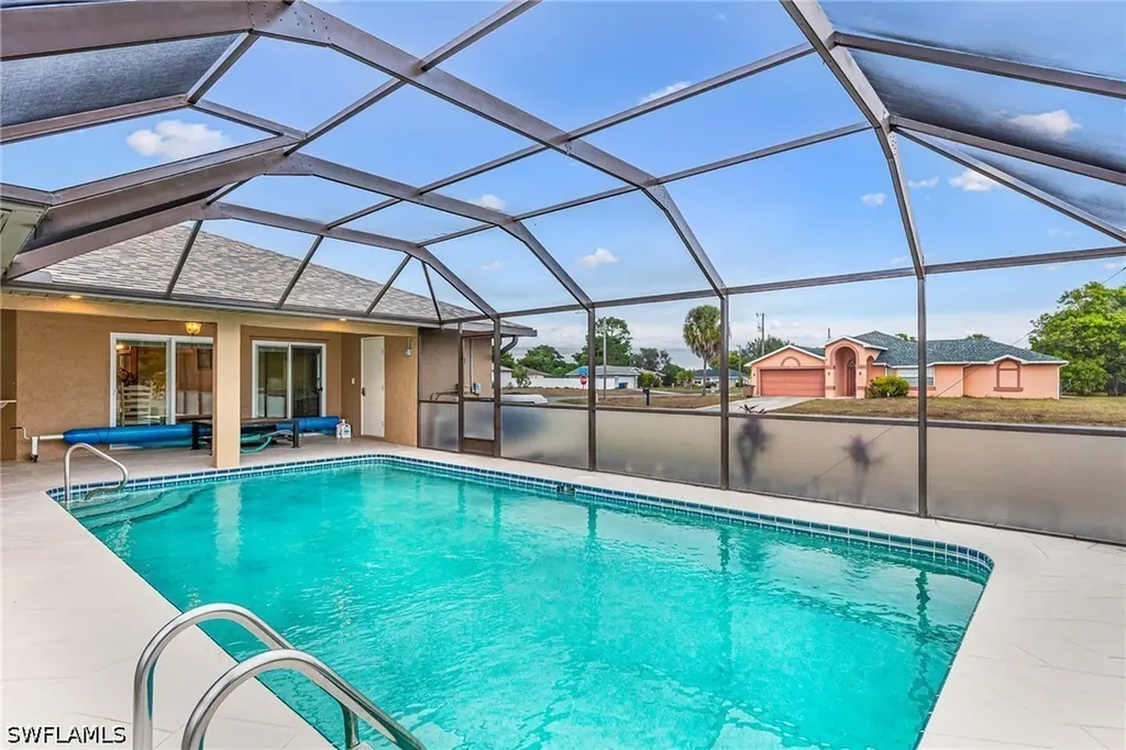 401 Candlewick Circle E Lehigh Acres FL 33936