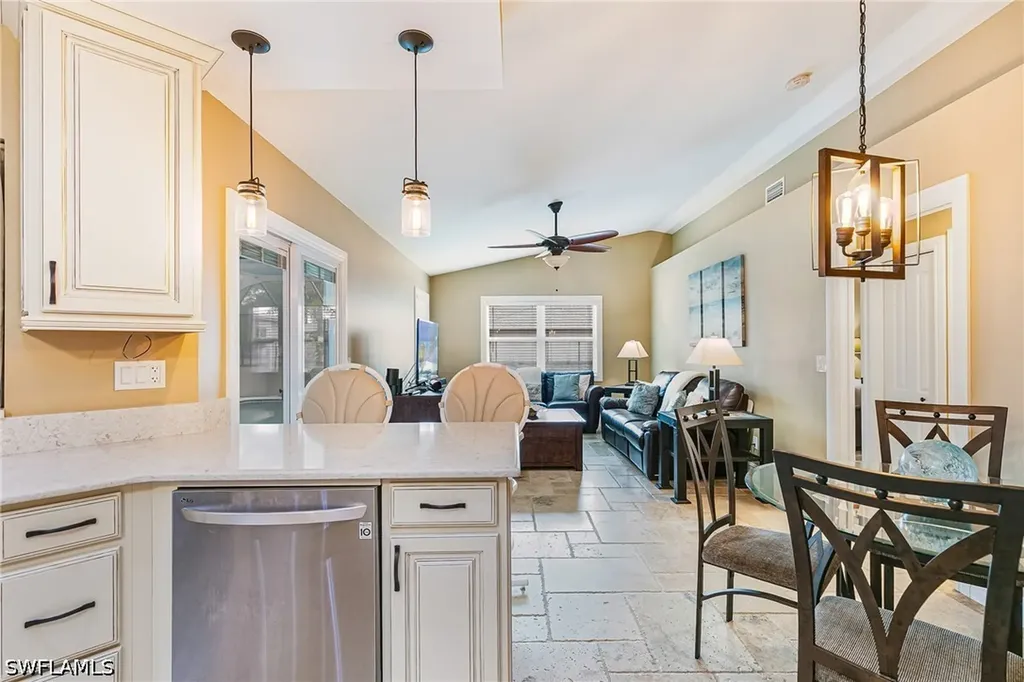 401 Candlewick Circle E Lehigh Acres FL 33936