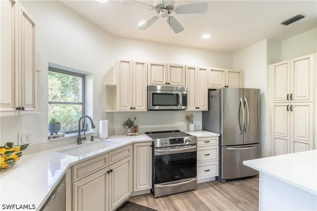 651 10th Avenue S Naples FL 34102