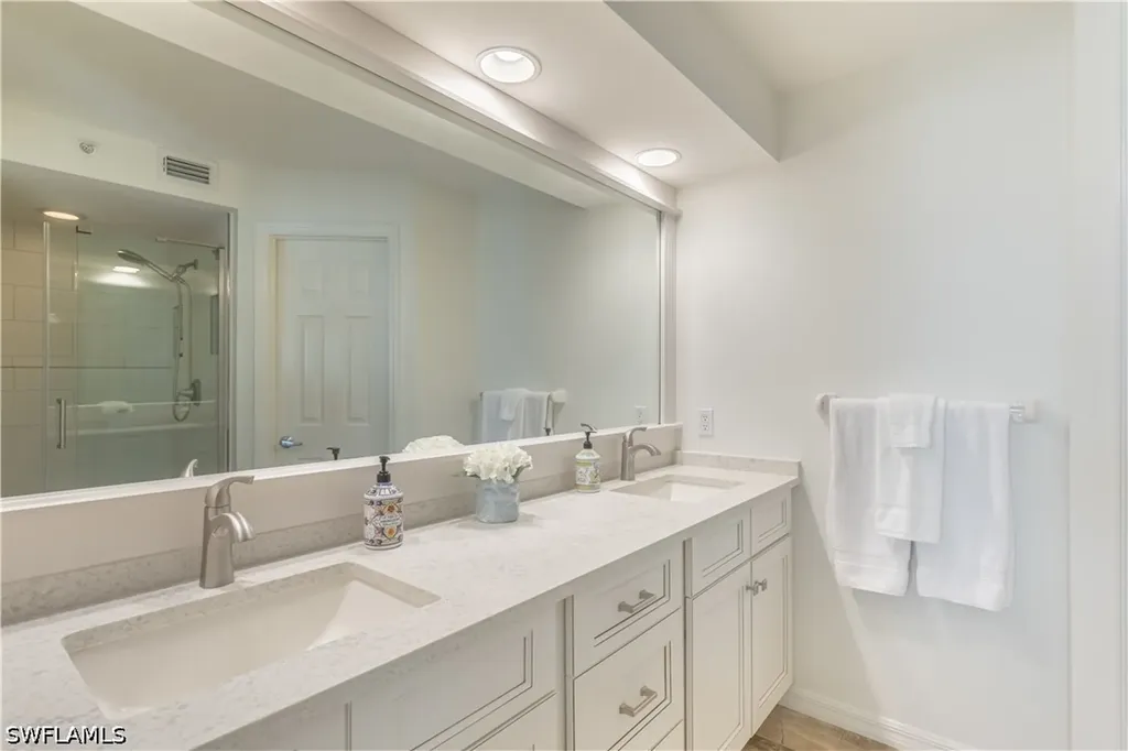 651 10th Avenue S Naples FL 34102