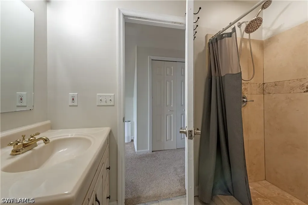 481 Leawood Circle Naples FL 34104