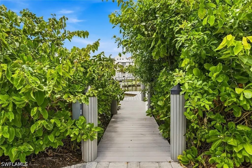 98 Southport Cove Bonita Springs FL 34134