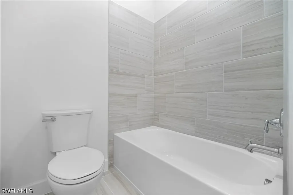 4246 Sonoma Oaks Circle Naples FL 34119