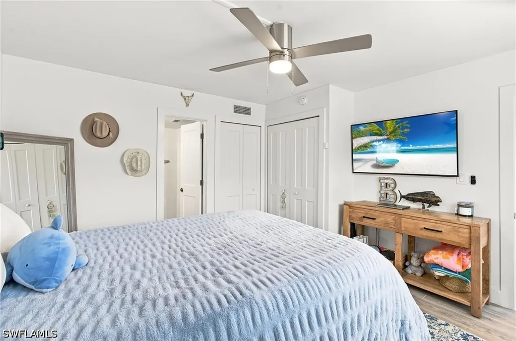 1417 Chesapeake Avenue Naples FL 34102