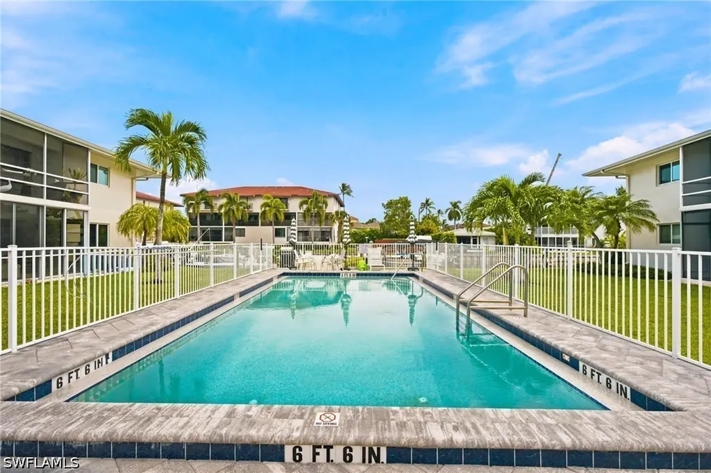 1417 Chesapeake Avenue Naples FL 34102