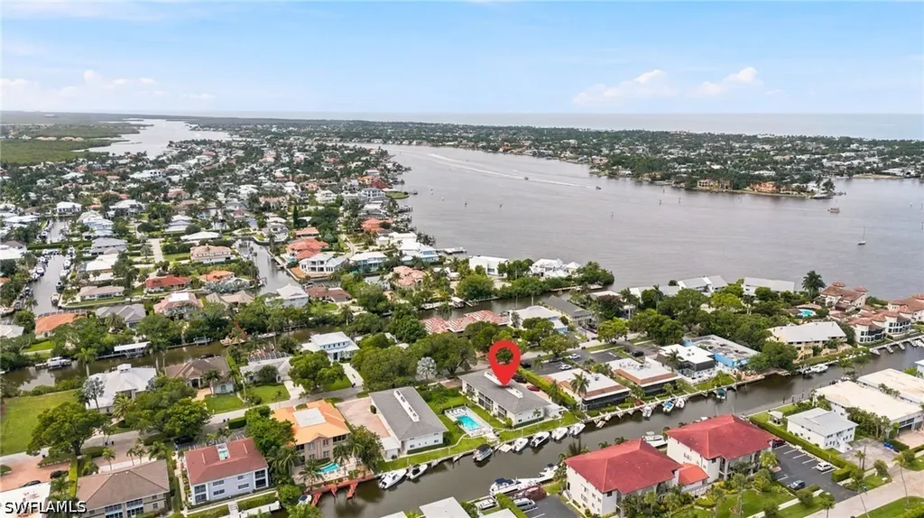 1417 Chesapeake Avenue Naples FL 34102