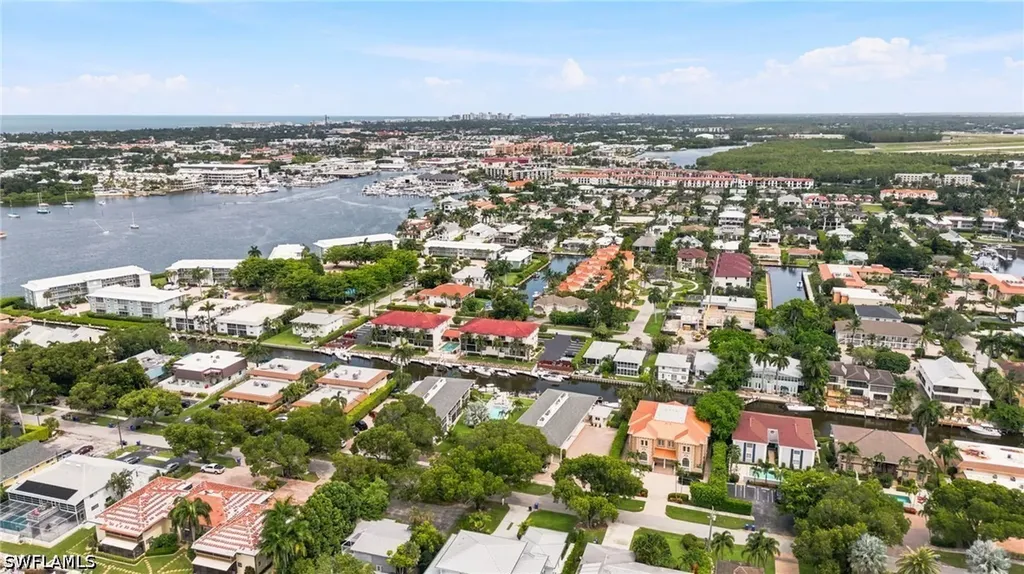 1417 Chesapeake Avenue Naples FL 34102