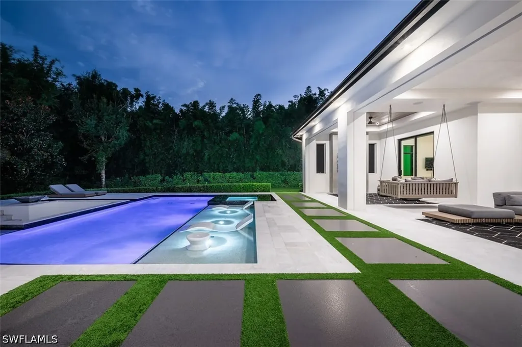 728 Carica Road Naples FL 34108