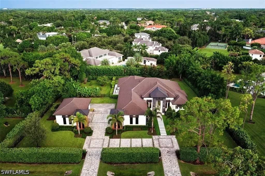 728 Carica Road Naples FL 34108