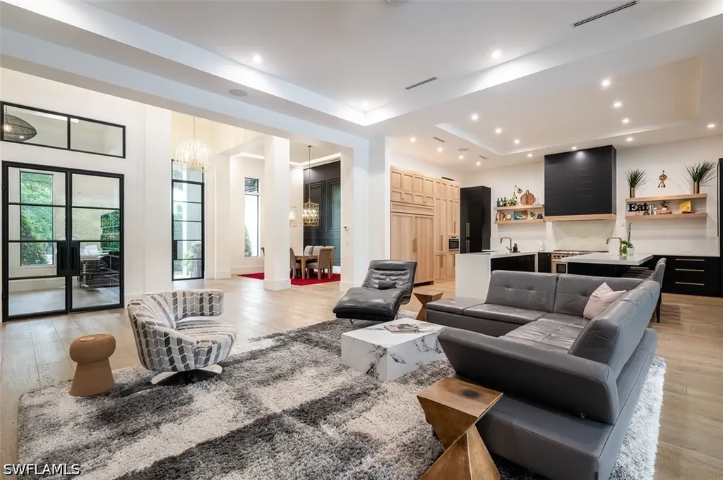 728 Carica Road Naples FL 34108