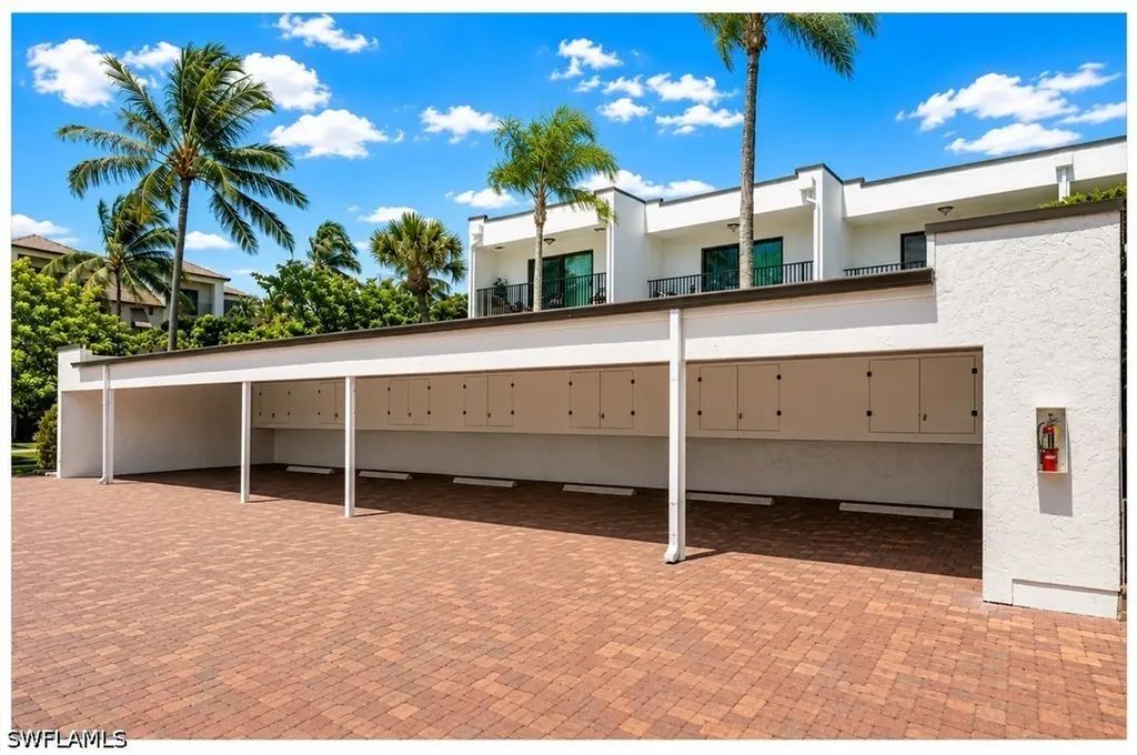 1050 6th Street S Naples FL 34102
