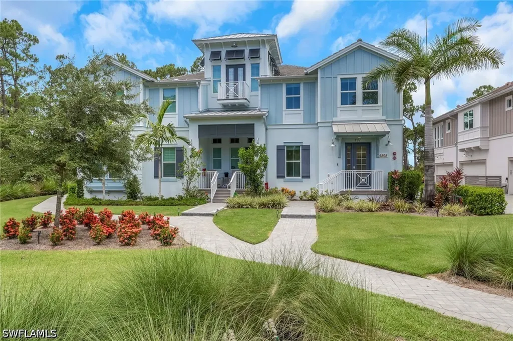 Naples FL, 6505 Dominica Drive, Unit 201