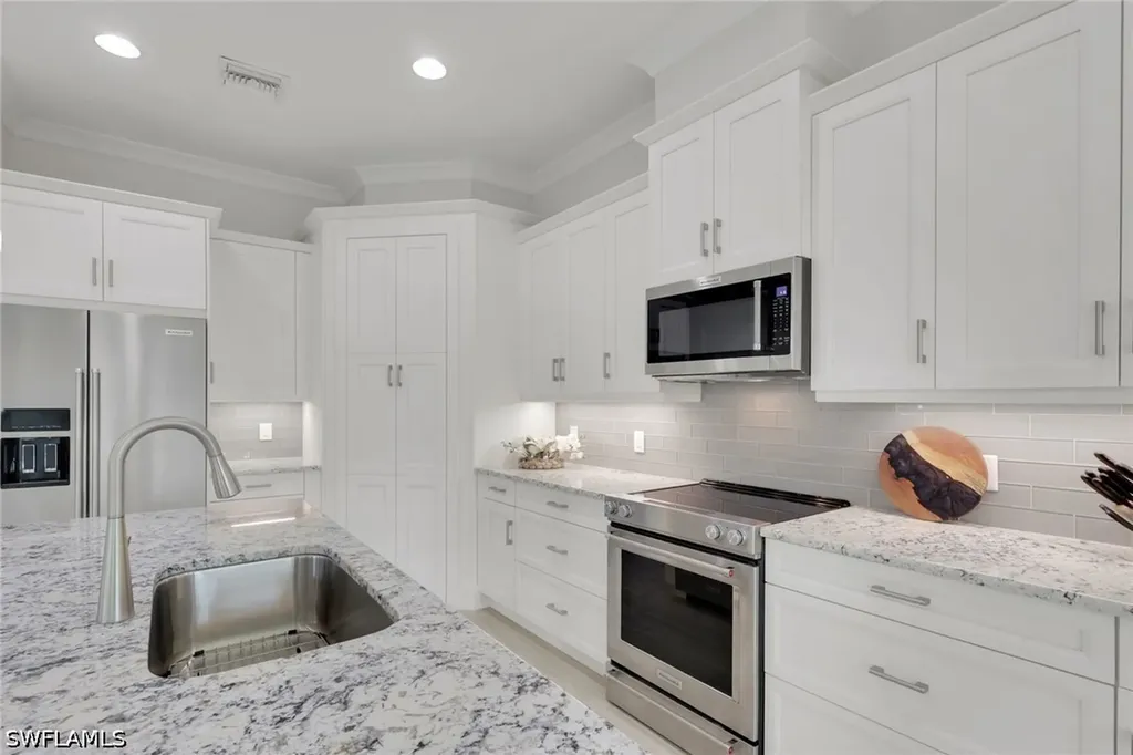 6505 Dominica Drive Naples FL 34113