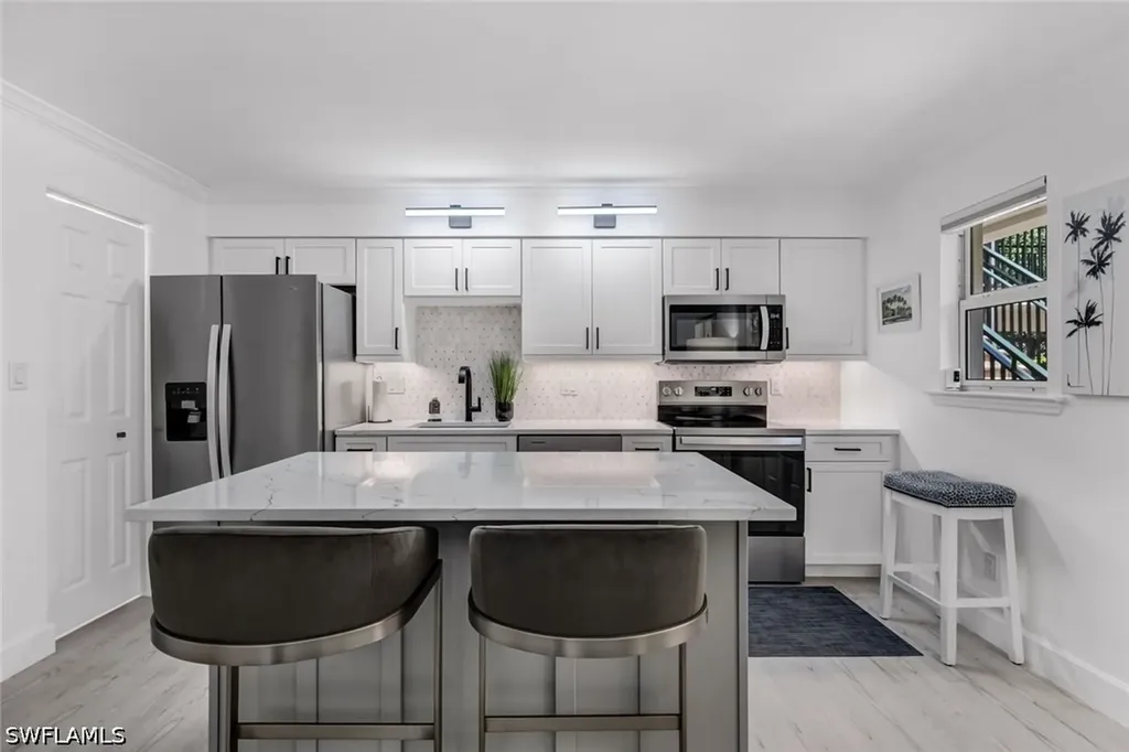 960 7th Street S Naples FL 34102