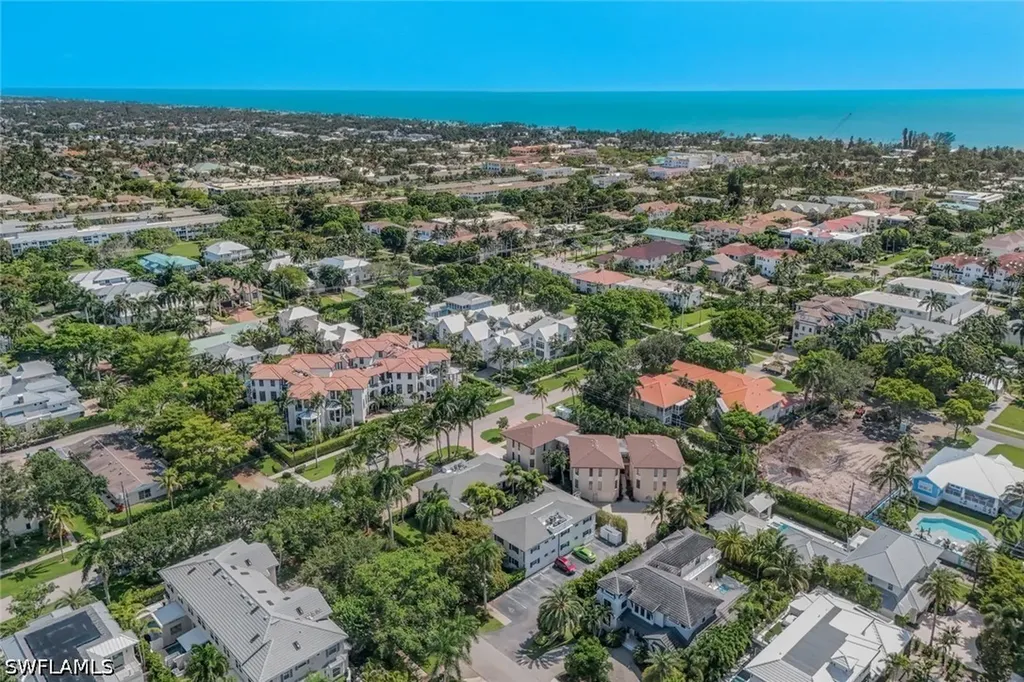 960 7th Street S Naples FL 34102
