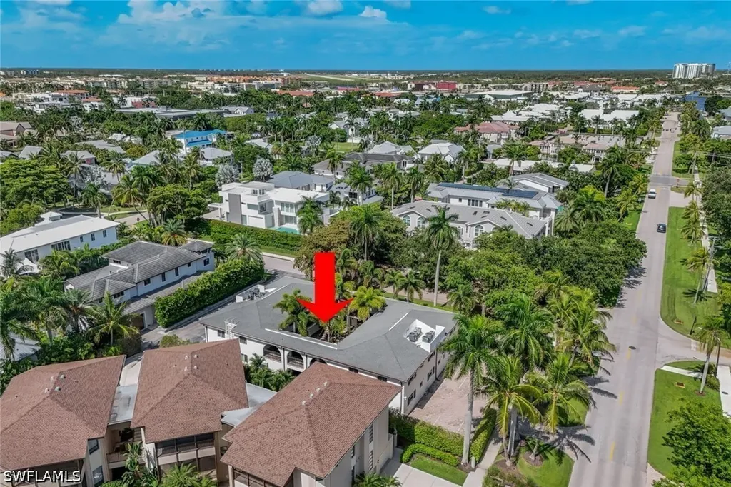 960 7th Street S Naples FL 34102
