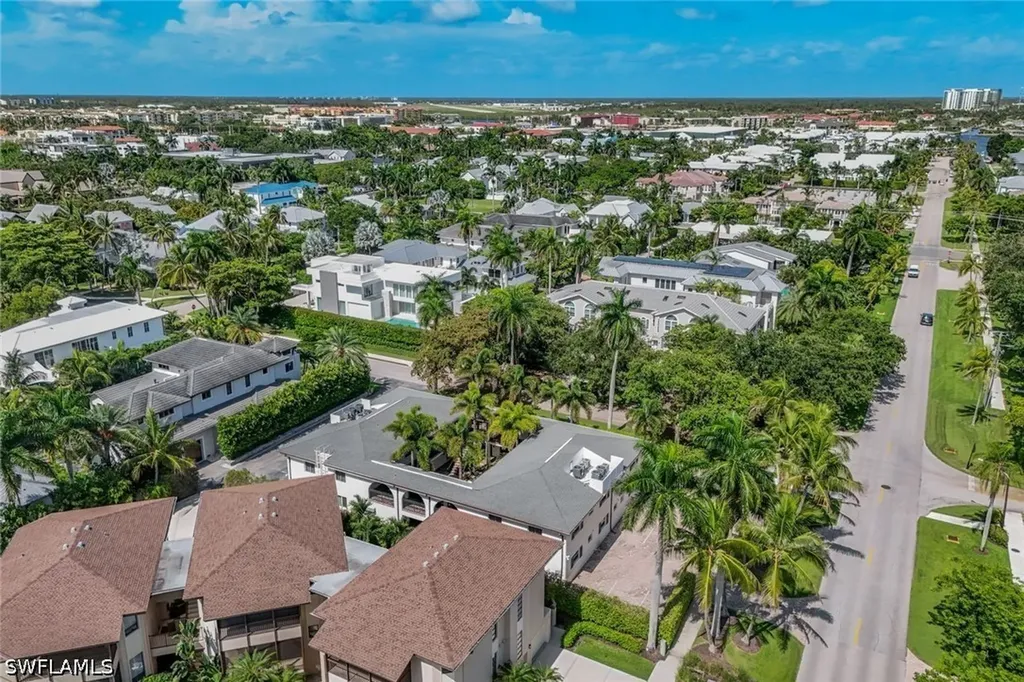 960 7th Street S Naples FL 34102