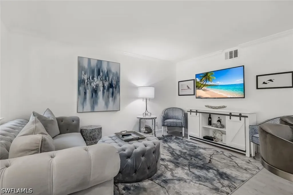 960 7th Street S Naples FL 34102