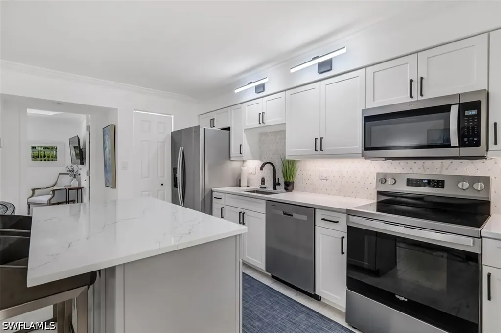 960 7th Street S Naples FL 34102