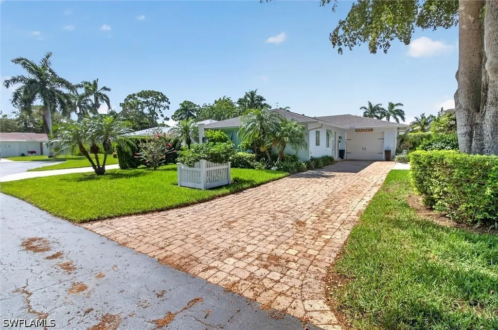 18 Rivard Road Naples FL 34112