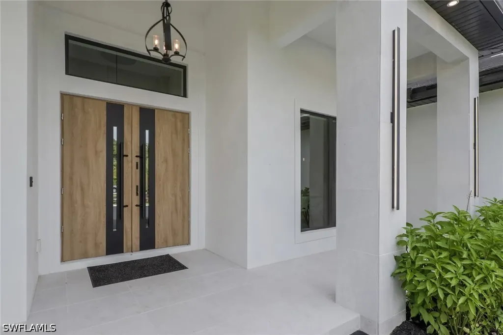 634 19th Street SW Naples FL 34117