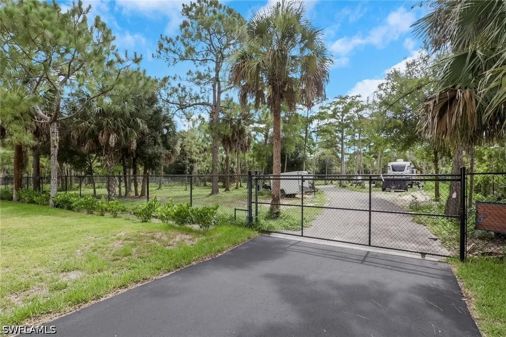 634 19th Street SW Naples FL 34117
