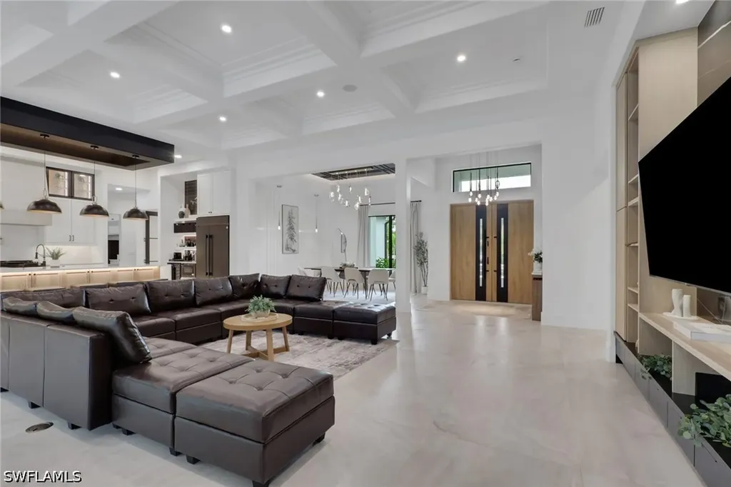 634 19th Street SW Naples FL 34117