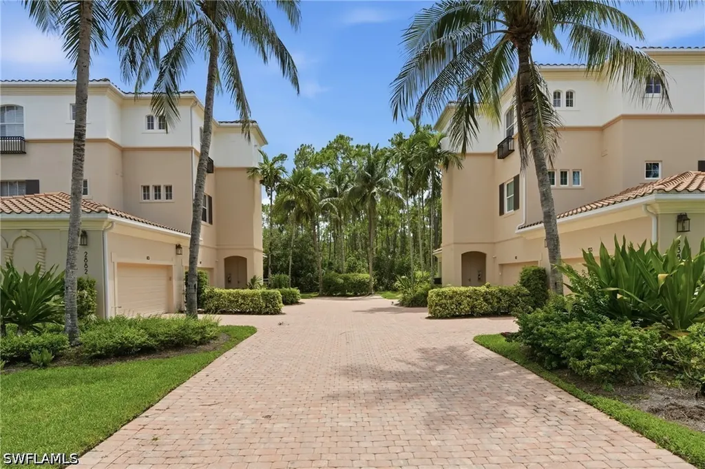 2886 Castillo Court Naples FL 34109