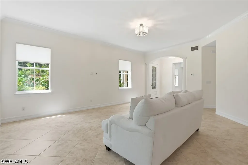 2886 Castillo Court Naples FL 34109