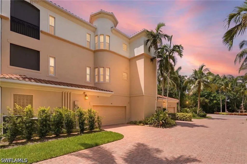 2886 Castillo Court Naples FL 34109