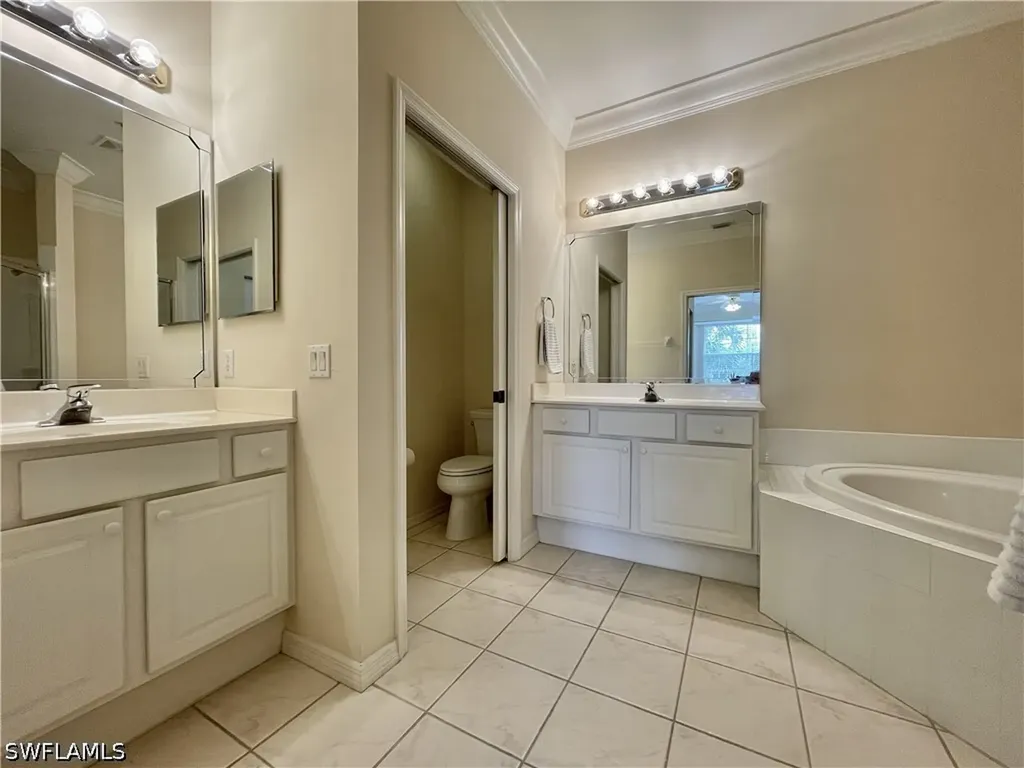 3965 Bishopwood Court E Naples FL 34114