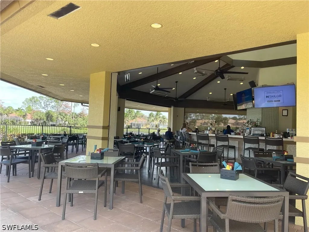 3965 Bishopwood Court E Naples FL 34114