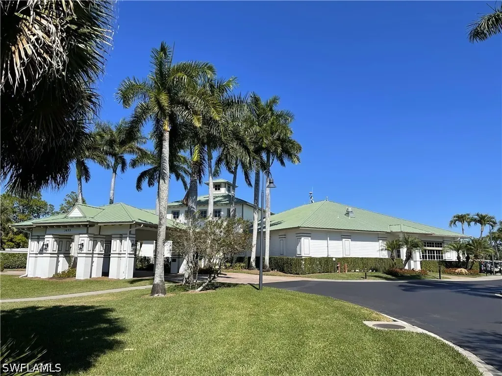 3965 Bishopwood Court E Naples FL 34114