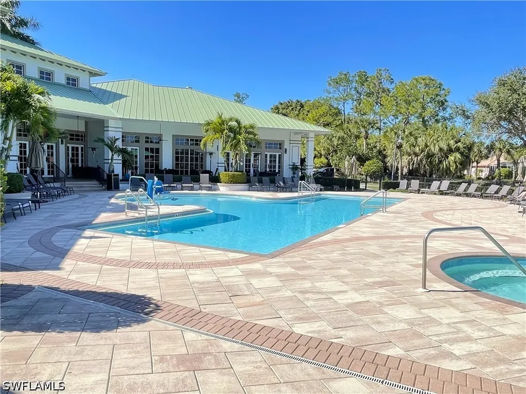 3965 Bishopwood Court E Naples FL 34114