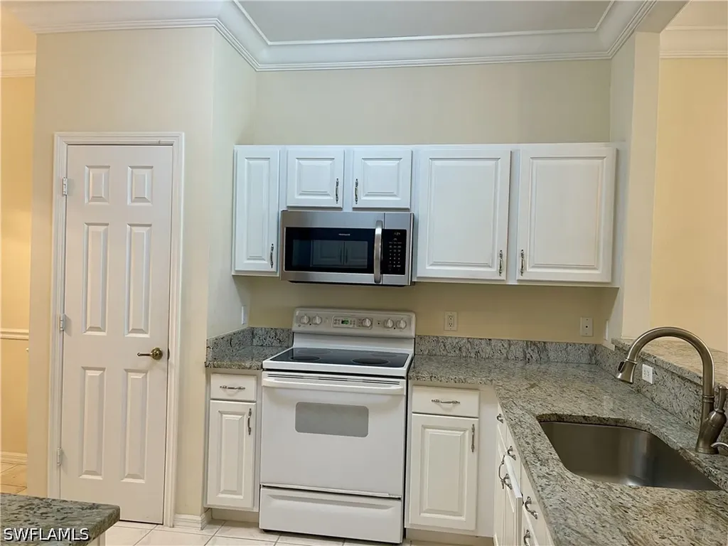 3965 Bishopwood Court E Naples FL 34114